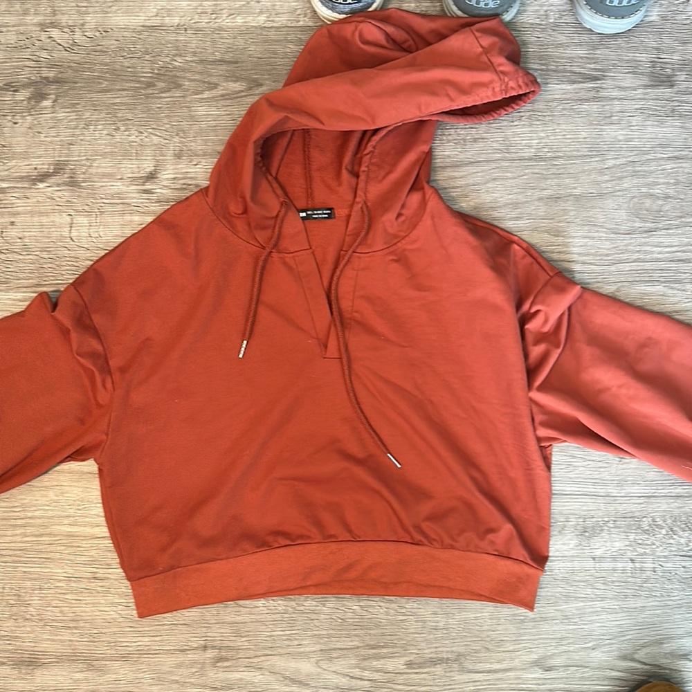 Cropped hoodie